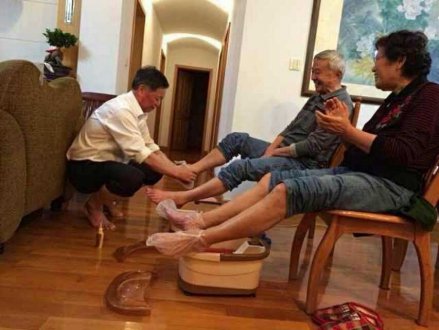 ��֮ΰ�����������Ͼ���  ����Ϊ������ĸϴ��